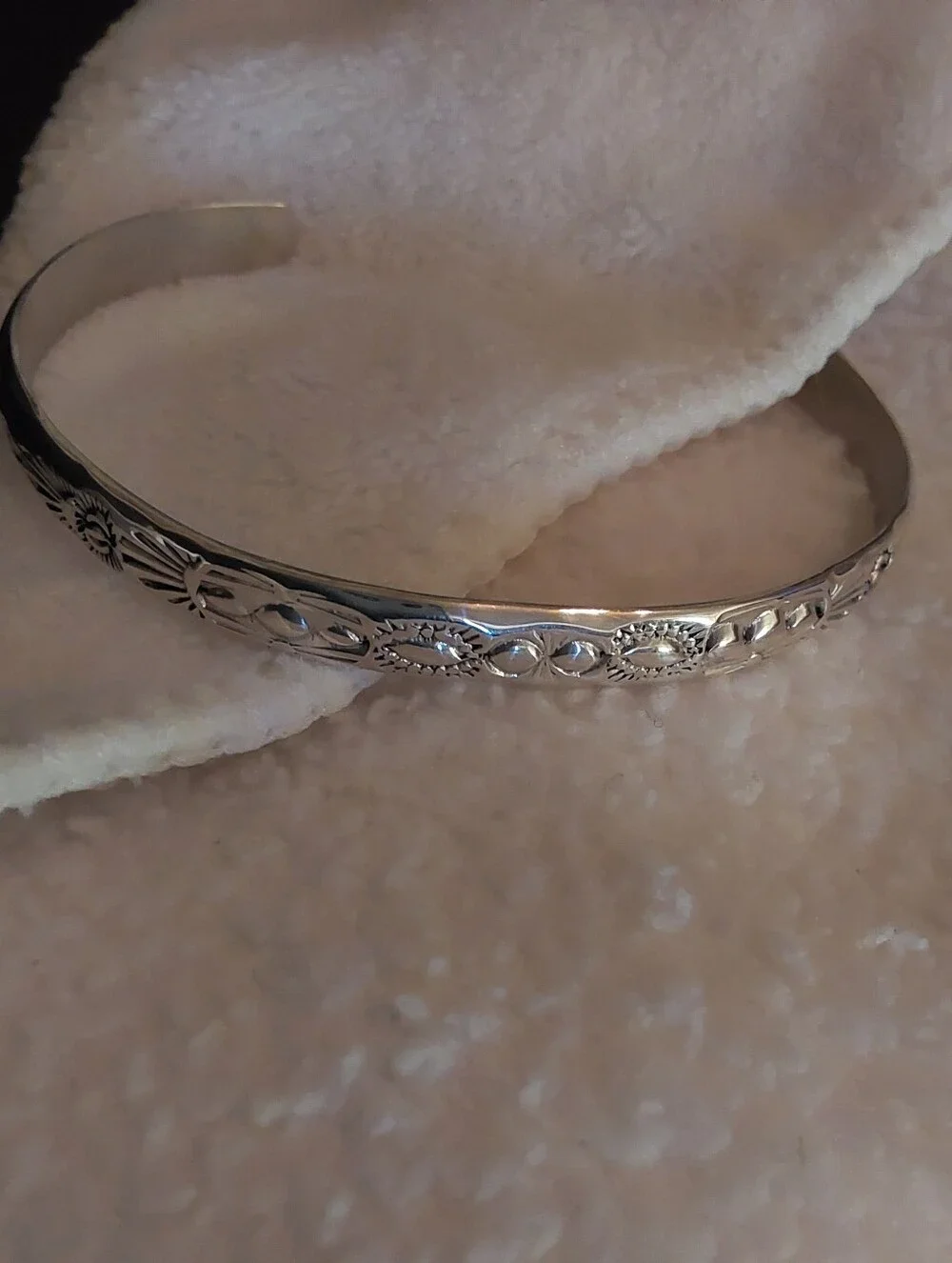🌺 NEW Hand Crafted Sterling Silver Indian Design Bracelet - Picture 1 of 12